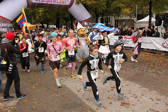 3. Münchner Trachtenlauf am 14.10.2012 im Rahmenprogramm des 27. München Marathons (Foto. Martin Schmitz)